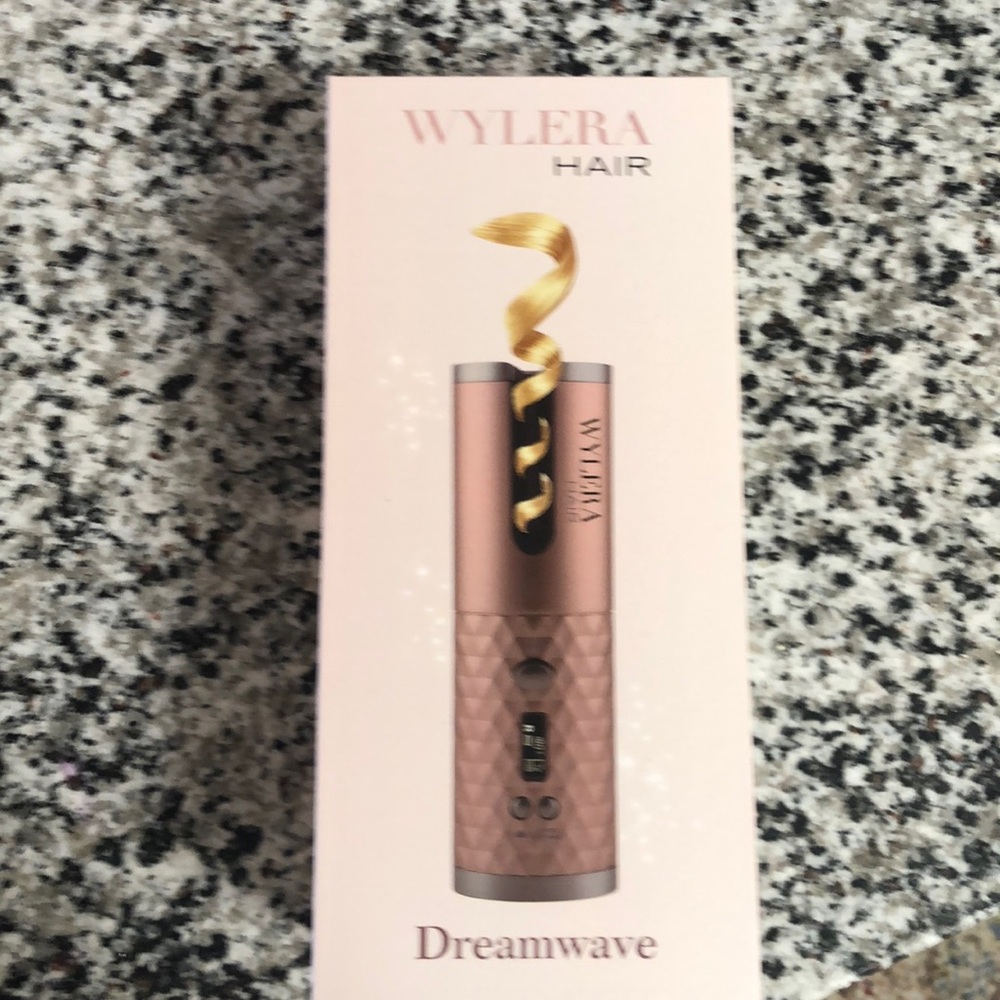 Wylera hair cordless hair waver never been used